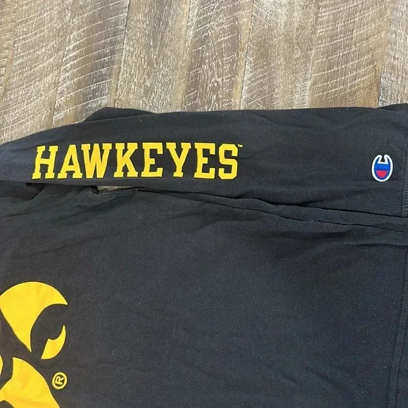 Champion Iowa Hawkeyes Long Sleeve Tee - Picture 4 of 4